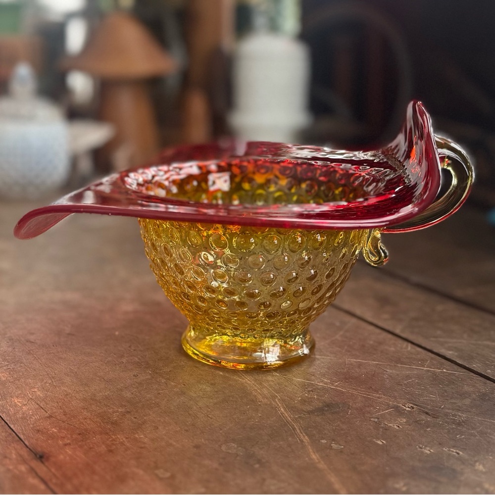 KANAWHA AMBERINA HOBNAIL JACK IN THE PULPIT BUD VASE CADMIUM GLOW APPLIED HANDLE